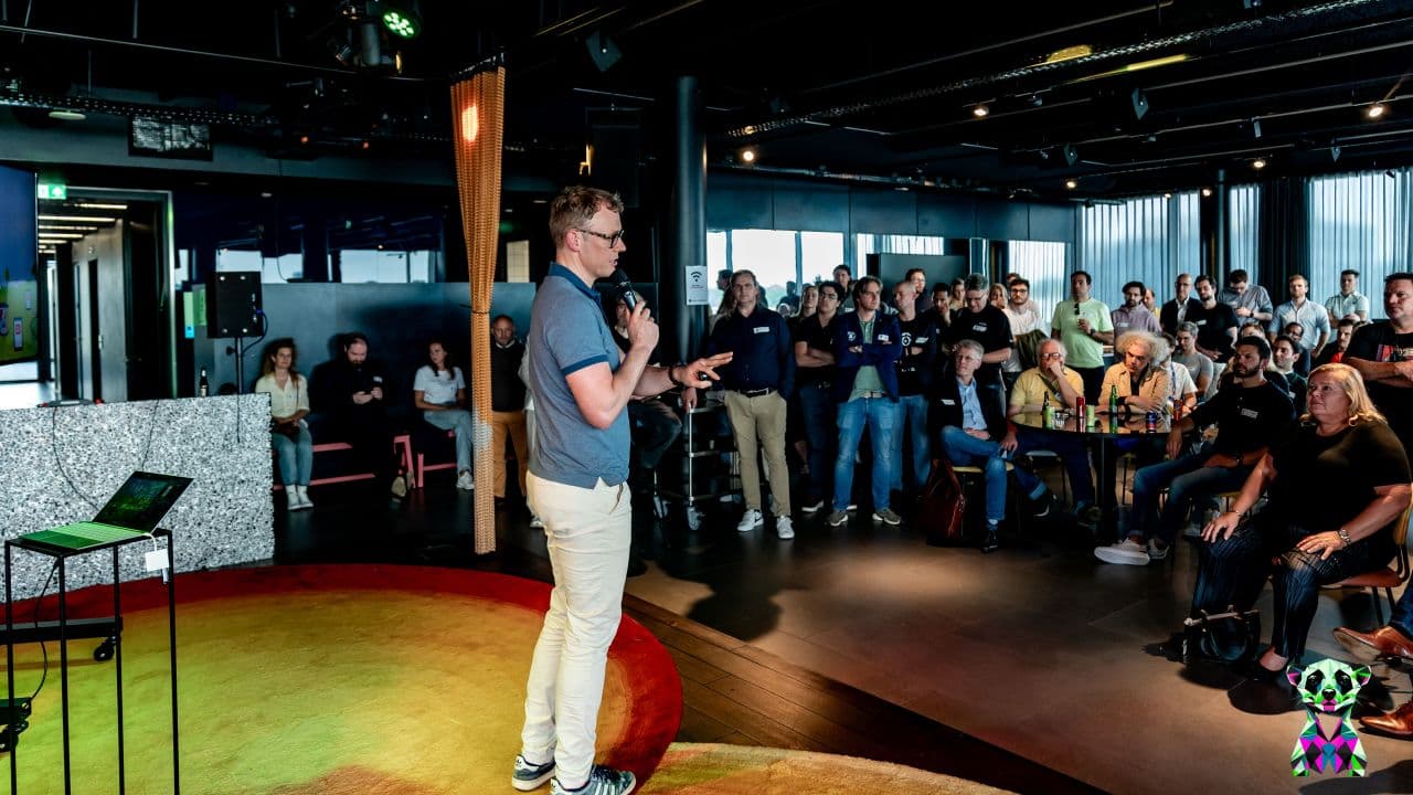 Partner with AI Salon 1